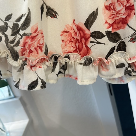 Altar’d state Floral Romper with Ruffle ends - Picture 3 of 3